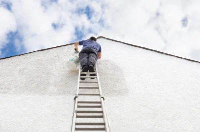 Peinture extérieure à Rémuzat — façades et ravalement